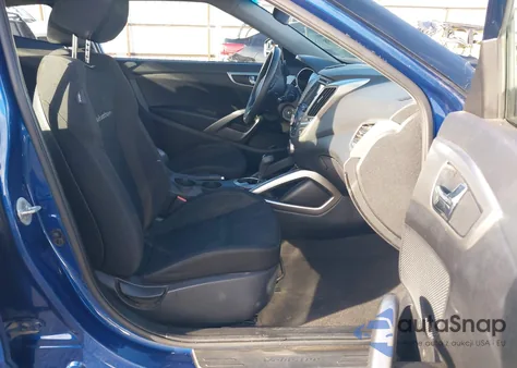 2016 Hyundai Veloster z USA, uszkodzony, nr VIN KMHTC6AD8GU262940